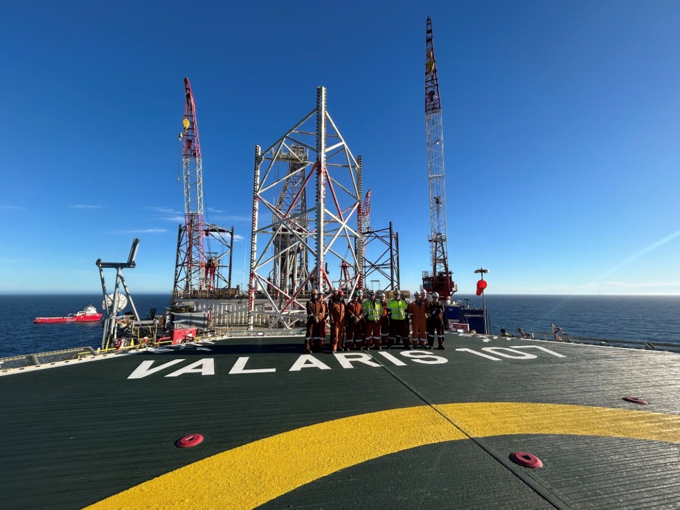 Workers on Valaris 107 rig
