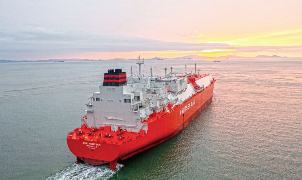 LNG carrier Zoe Knutsen at sea