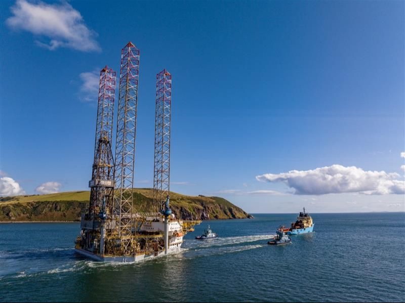 Shelf Drilling Fortress departing Invergordon