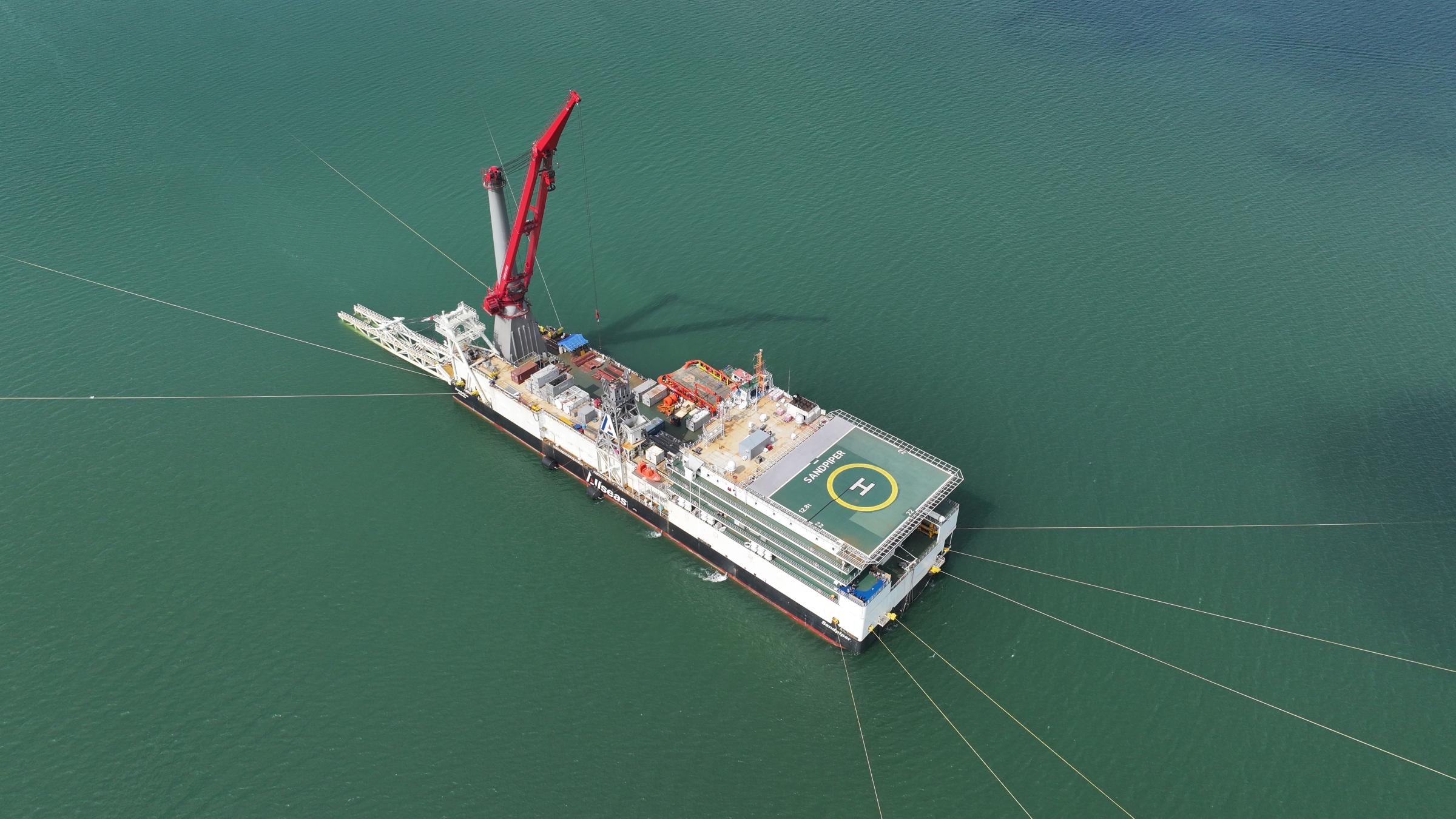 Allseas and DOF win contracts for pipeline renewal in Singapore